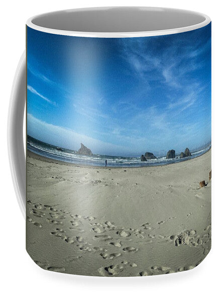Foot prints in the sand - Mug