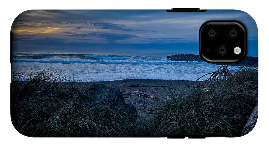 Walk to the beach - Phone Case
