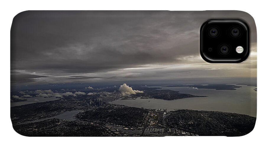 Above the city - Phone Case