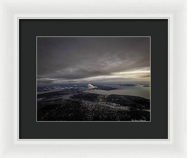 Above the city - Framed Print