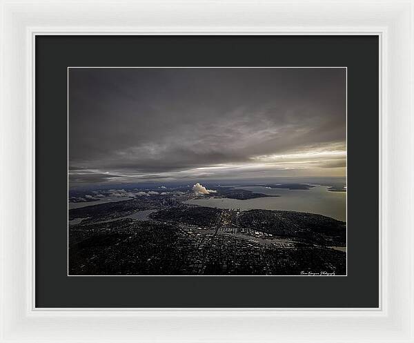 Above the city - Framed Print