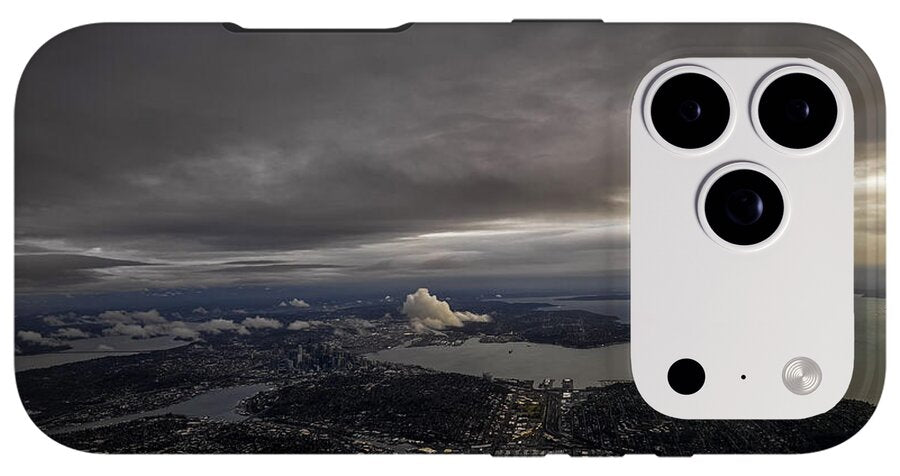 Above the city - Phone Case