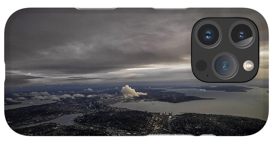 Above the city - Phone Case