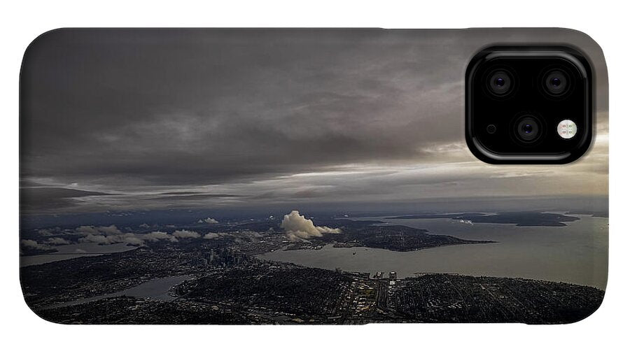 Above the city - Phone Case