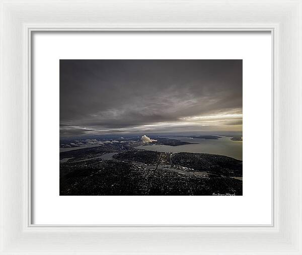 Above the city - Framed Print