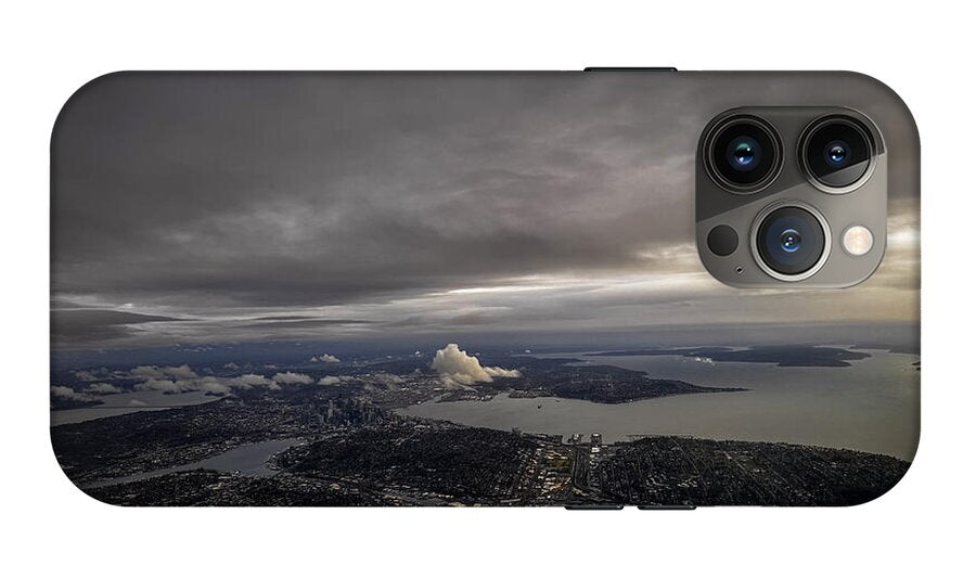 Above the city - Phone Case