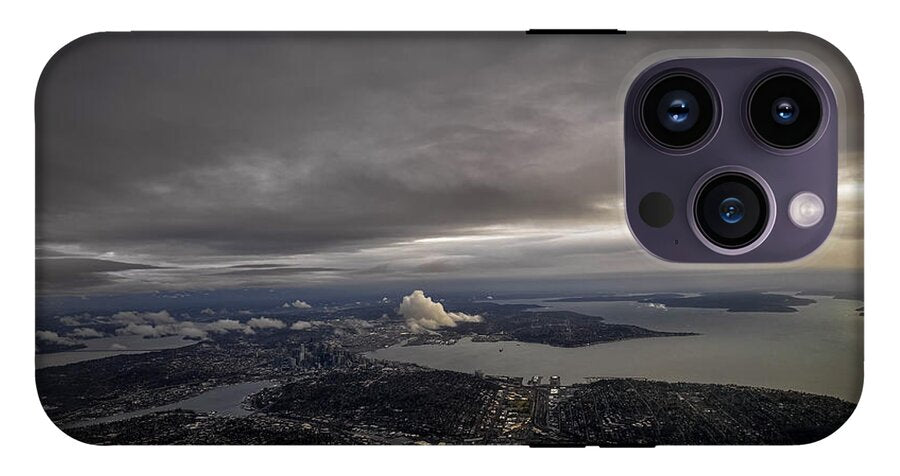 Above the city - Phone Case