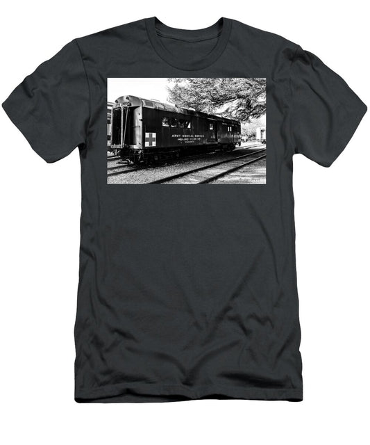 Army Medical Service Train Car - T-Shirt