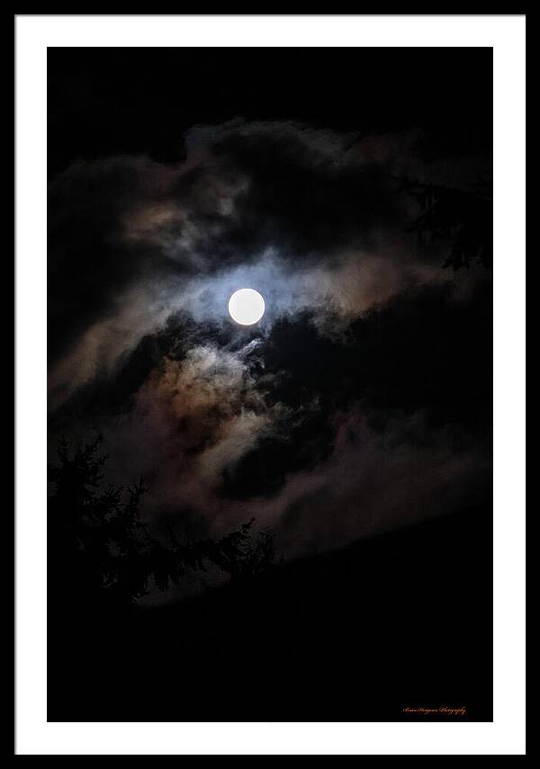 Clouds around the moon - Framed Print