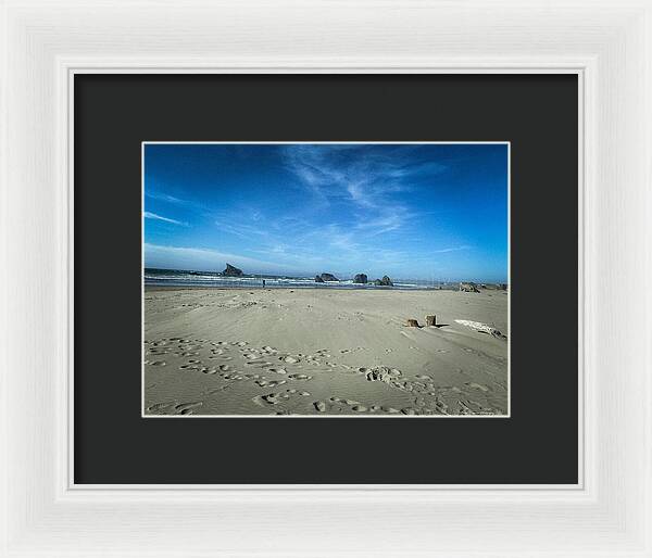 Foot prints in the sand - Framed Print