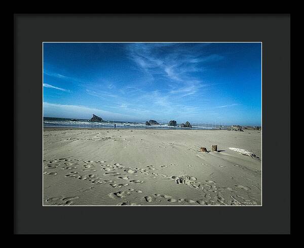 Foot prints in the sand - Framed Print