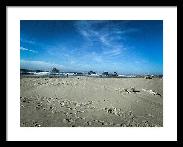 Foot prints in the sand - Framed Print