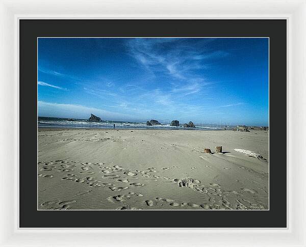 Foot prints in the sand - Framed Print