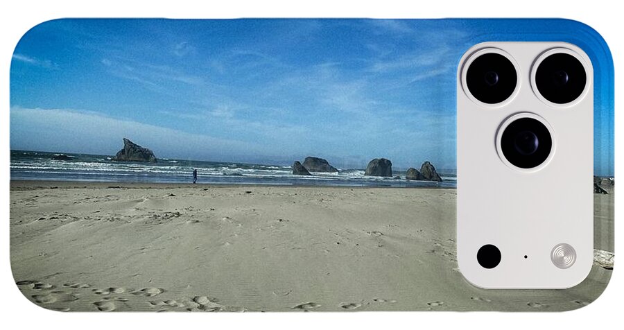 Foot prints in the sand - Phone Case