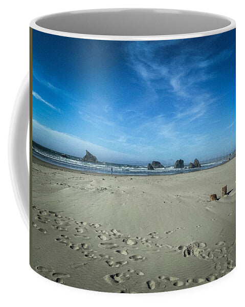 Foot prints in the sand - Mug