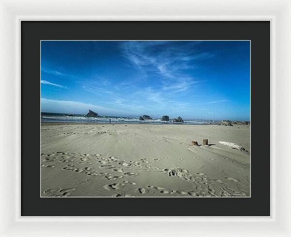Foot prints in the sand - Framed Print