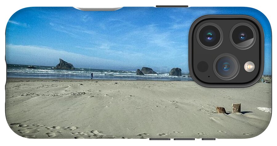 Foot prints in the sand - Phone Case