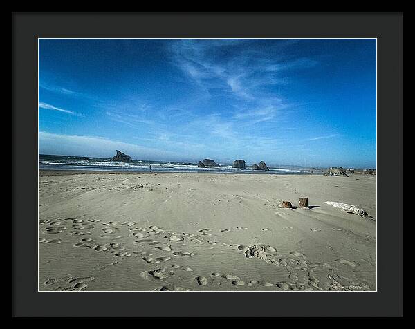 Foot prints in the sand - Framed Print