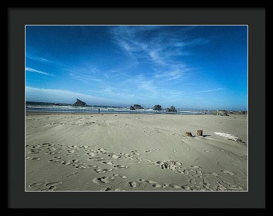 Foot prints in the sand - Framed Print