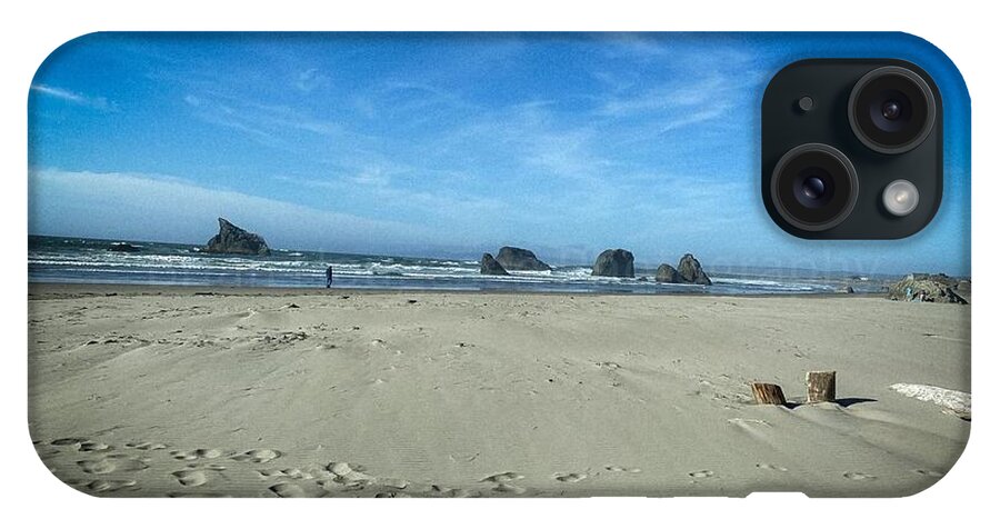 Foot prints in the sand - Phone Case