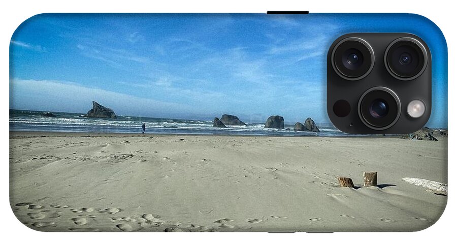 Foot prints in the sand - Phone Case