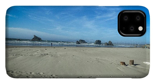 Foot prints in the sand - Phone Case