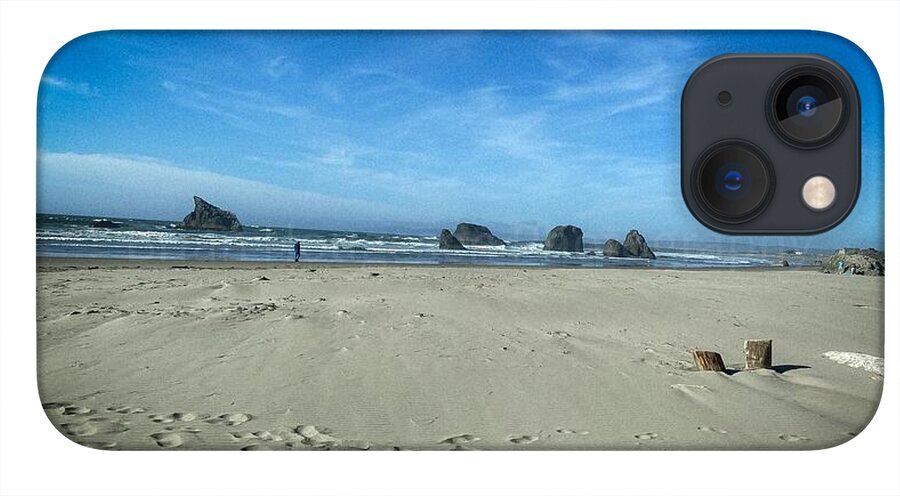 Foot prints in the sand - Phone Case