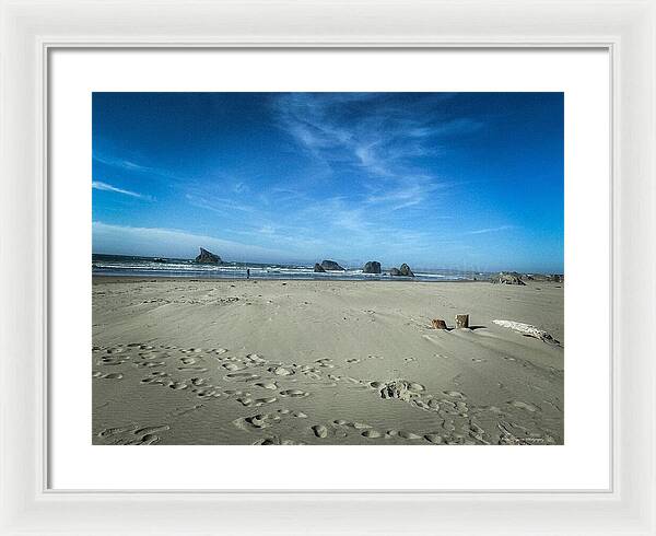 Foot prints in the sand - Framed Print