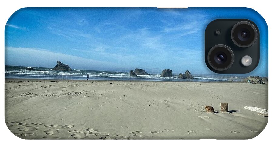 Foot prints in the sand - Phone Case