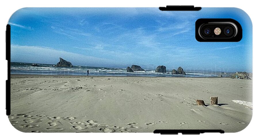 Foot prints in the sand - Phone Case
