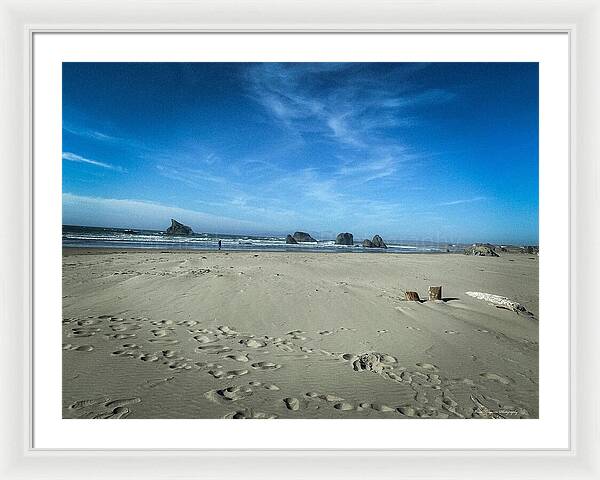 Foot prints in the sand - Framed Print