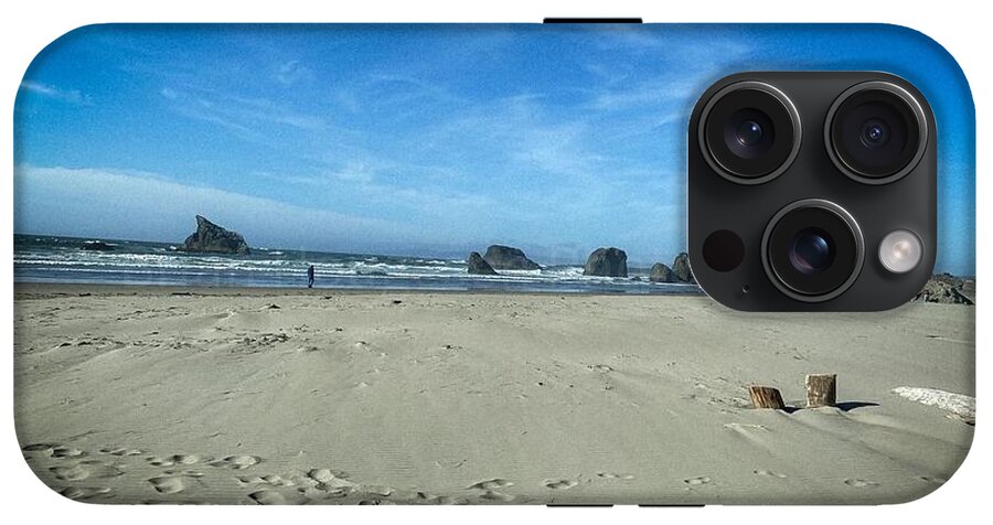 Foot prints in the sand - Phone Case