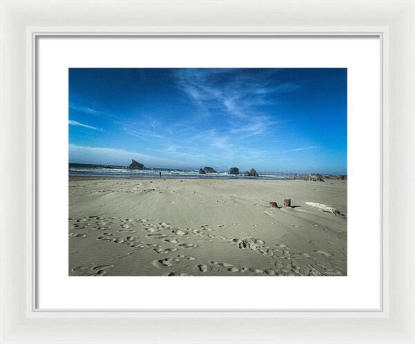 Foot prints in the sand - Framed Print