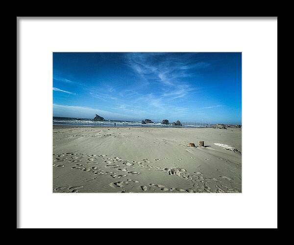 Foot prints in the sand - Framed Print