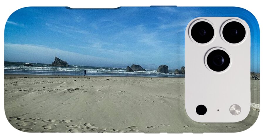 Foot prints in the sand - Phone Case