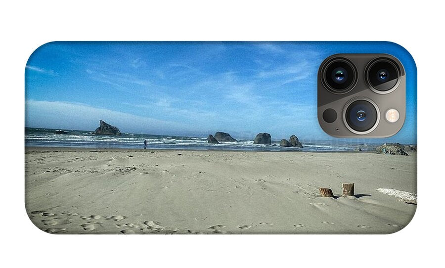 Foot prints in the sand - Phone Case