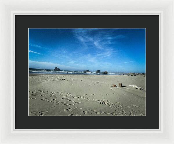 Foot prints in the sand - Framed Print