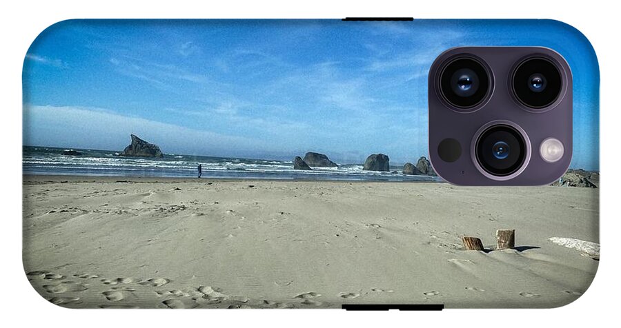 Foot prints in the sand - Phone Case