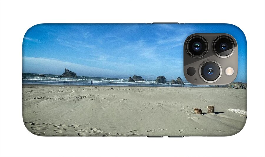 Foot prints in the sand - Phone Case