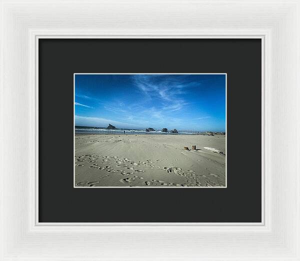 Foot prints in the sand - Framed Print