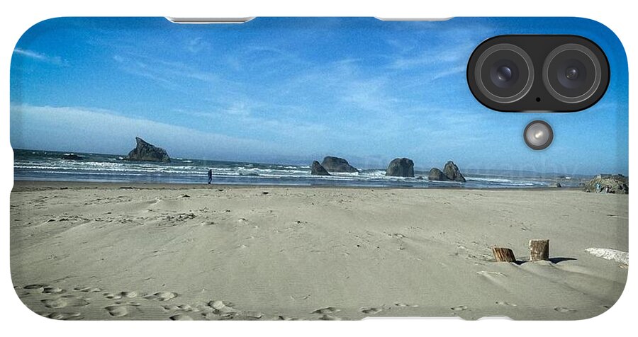 Foot prints in the sand - Phone Case