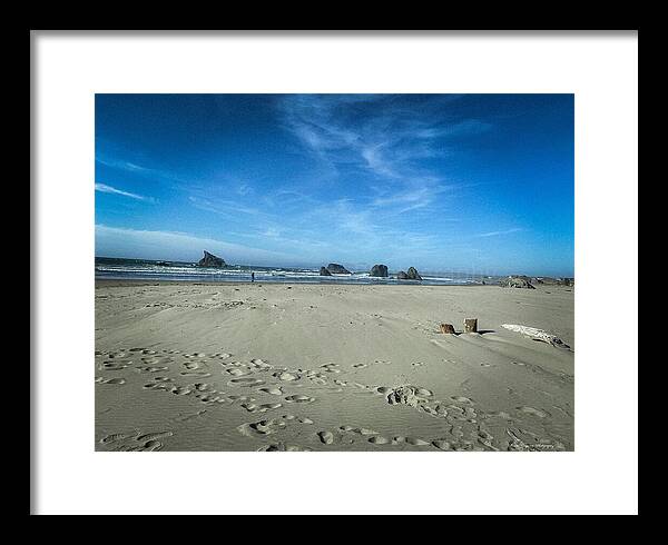 Foot prints in the sand - Framed Print