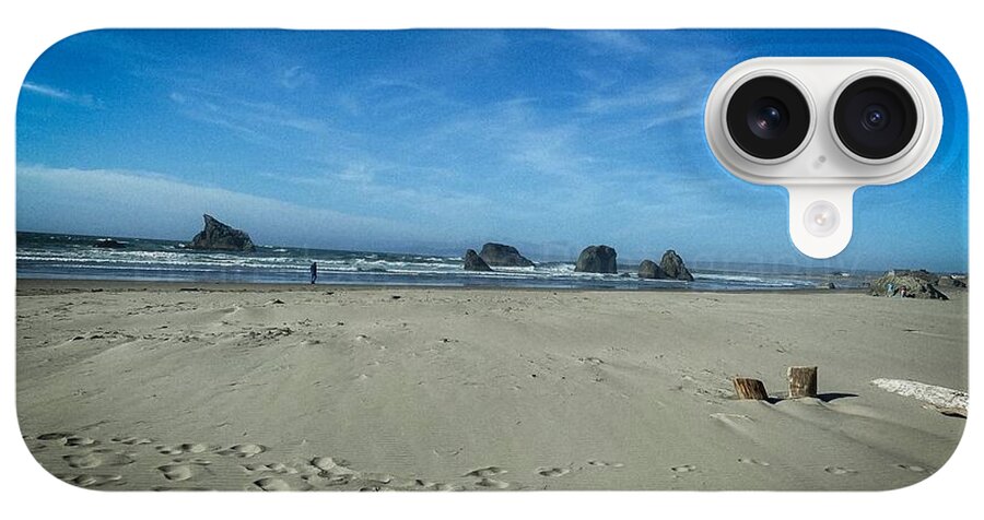 Foot prints in the sand - Phone Case