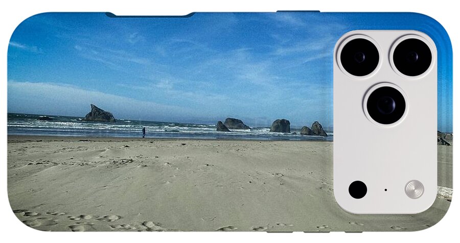 Foot prints in the sand - Phone Case
