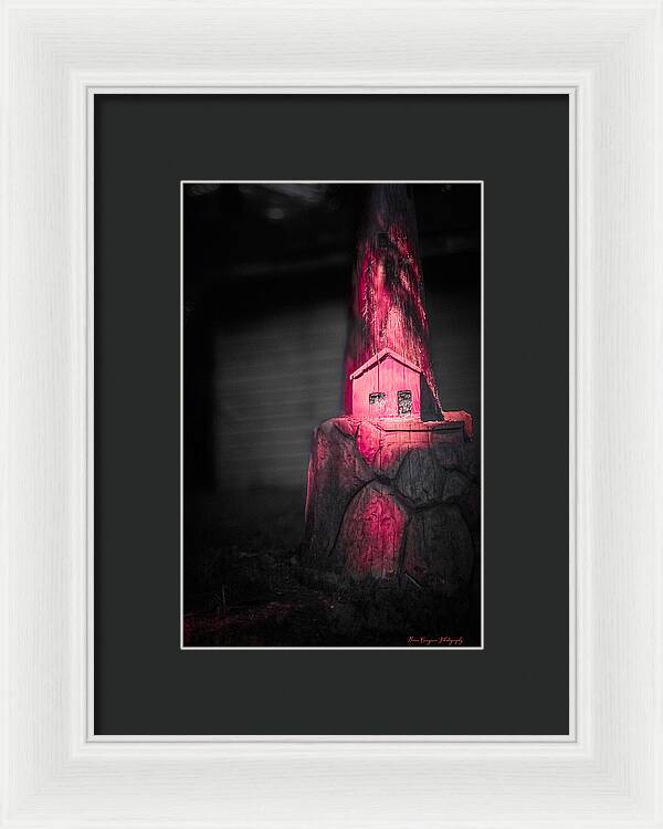 Light house pink - Framed Print