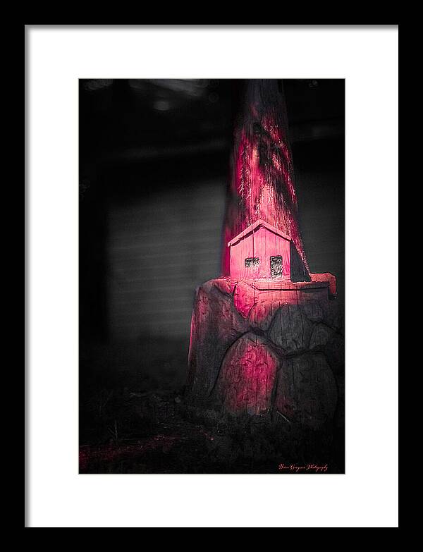 Light house pink - Framed Print