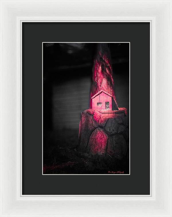 Light house pink - Framed Print