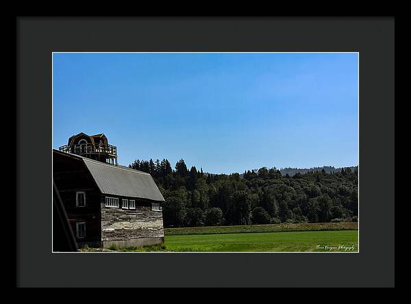 Old Barn - Framed Print