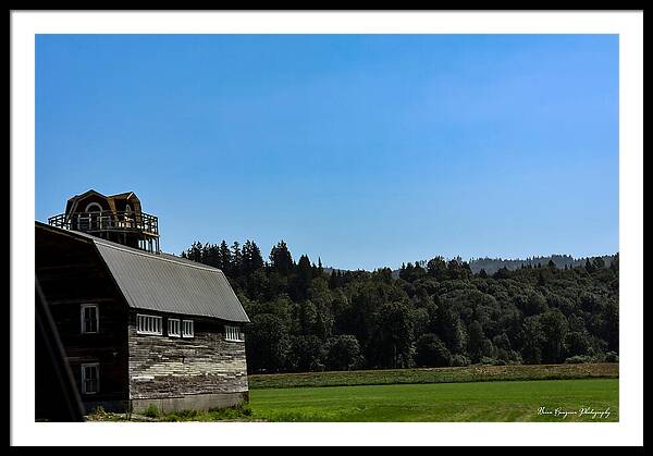 Old Barn - Framed Print