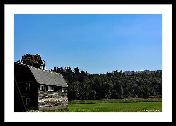 Old Barn - Framed Print